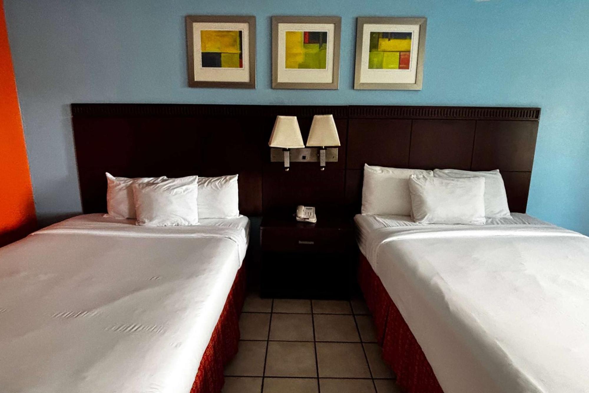 Ramada By Wyndham Flamingo Water Park Hotel Kissimmee Exterior foto
